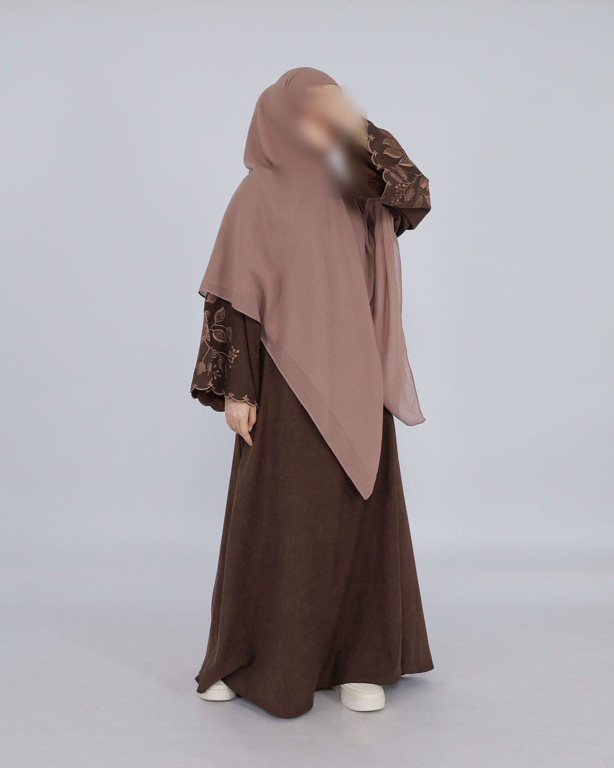 Yara Abaya