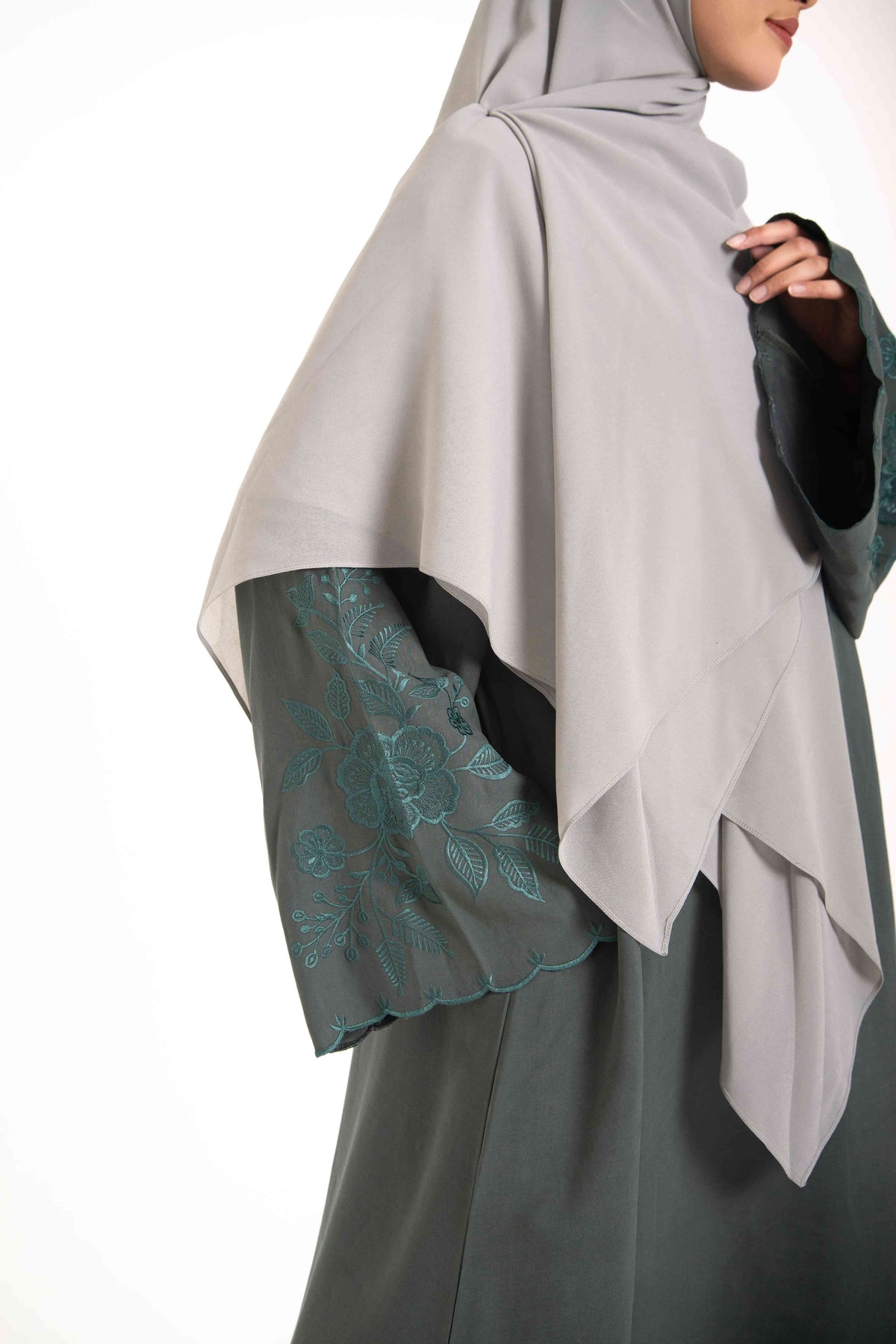 Zaina Abaya