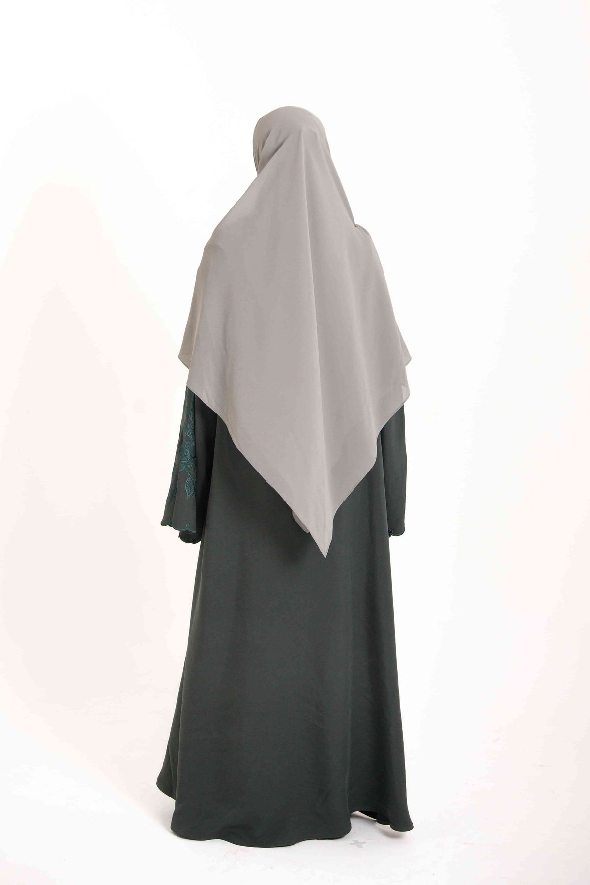 Zaina Abaya