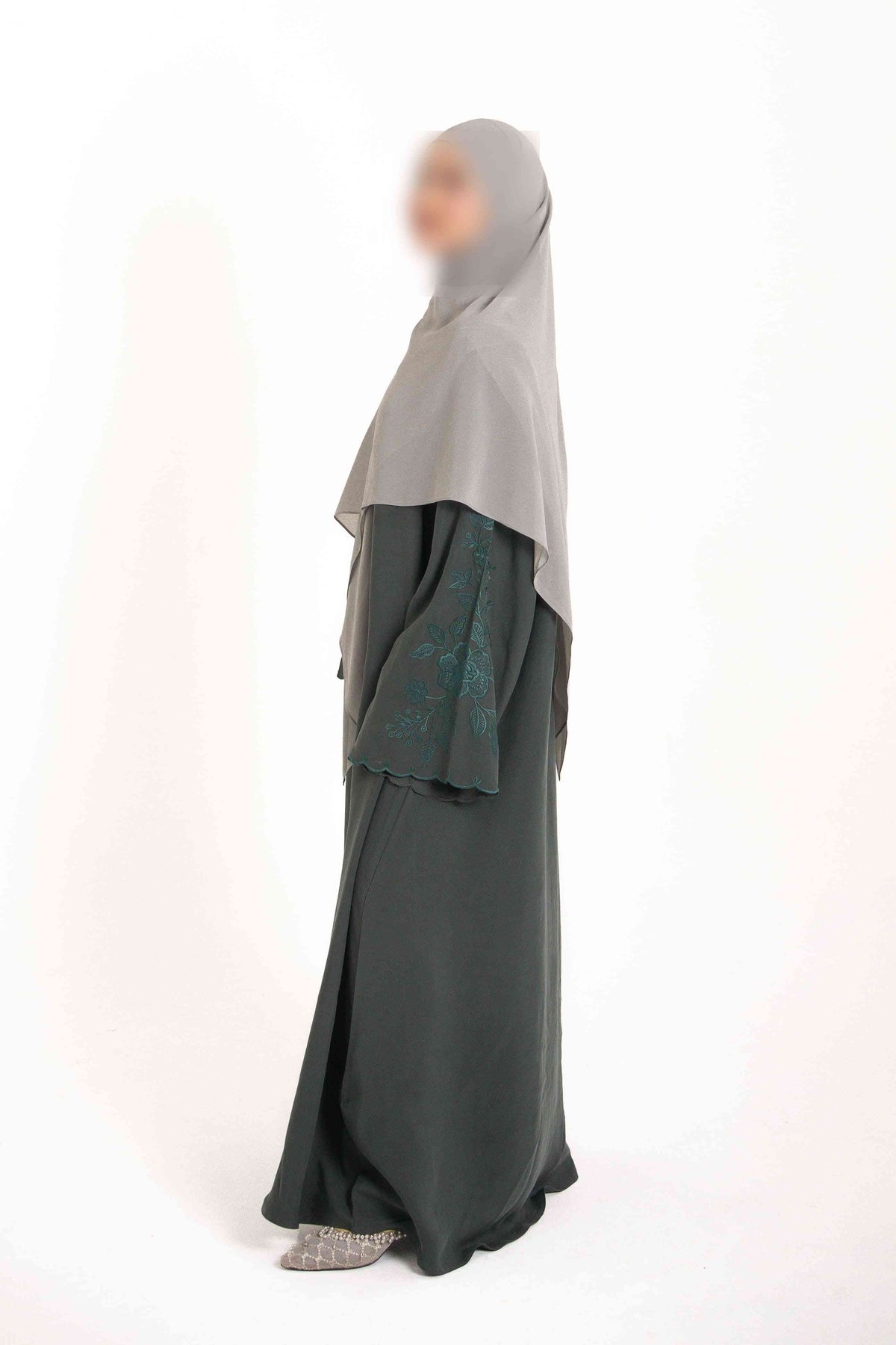 Zaina Abaya